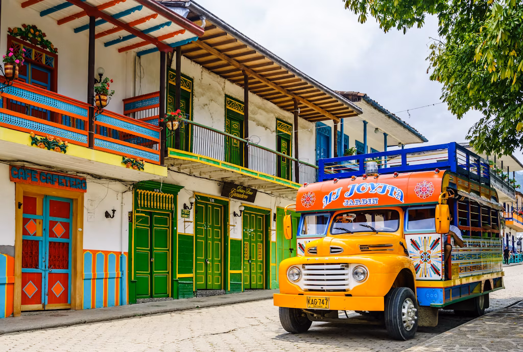 Colombia Antioquia streetflash shutterstock 1522749854 RFE